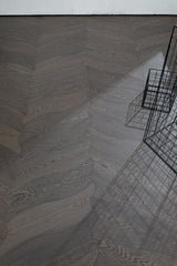 YXX57 image 3